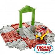 Thomas & Friends Cube Station Thomas at the Rescue Center Playset 帶著走系列 火車站遊戲組  Thomas合金車  ★三款顔色隨機出貨 
