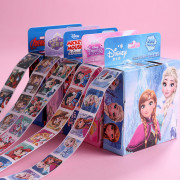正版授權 Disney卡通 獎勵卷卷貼•200張/盒•  ★特有盒裝抽拉式設計，使用更方便，收納更容易！★一盒内有200張貼紙，内包含10種不同的卡通圖案。