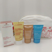 Clarins 旅行4件套連粉色化妝包