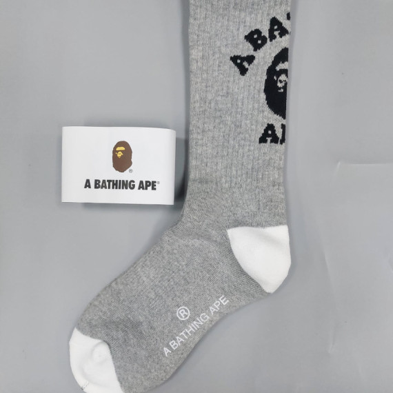 人氣熱賣AAPE經典猿人頭像LOGO兩色中筒襪