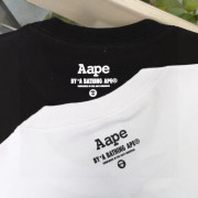 日本限定 AAPE顏綠迷彩字母前後印花短袖Tee